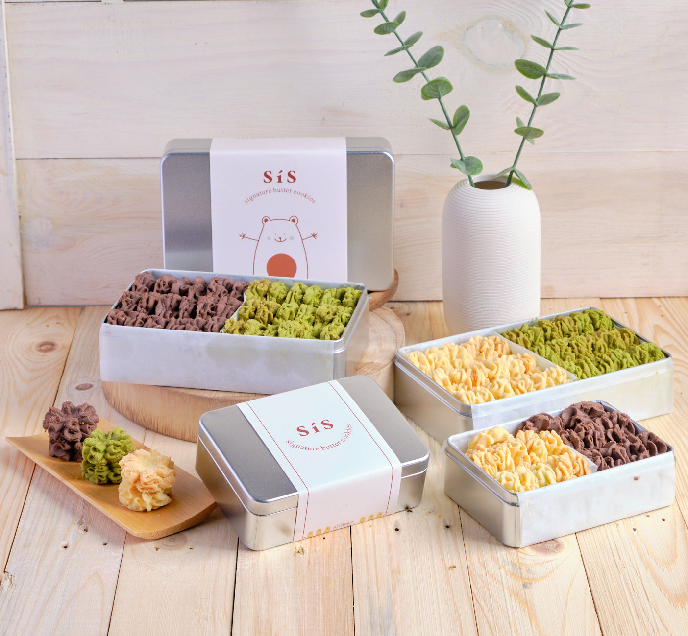 Mix of Cocoa-Matcha Butter Cookies