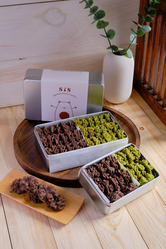 Mix of Cocoa-Matcha Butter Cookies